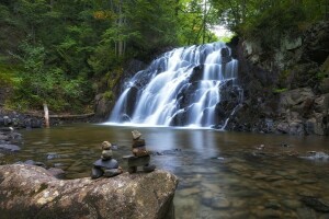 Algoma Highlands, Kanada, padá Robertson Creek, les, inuksuk, Ontario, řeka, Vodopád Robertson Creek