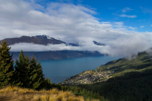 nubes, lago, montañas, el cielo, La aldea, pueblo, arboles, Valle