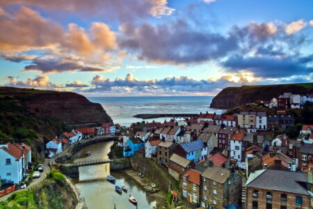 sea, the city, the sky