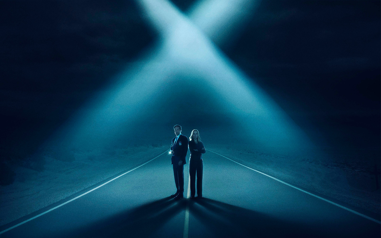 la carretera, noche, Series de Televisión, 2016, póster, rayos de luz, Linterna, David Duchovny