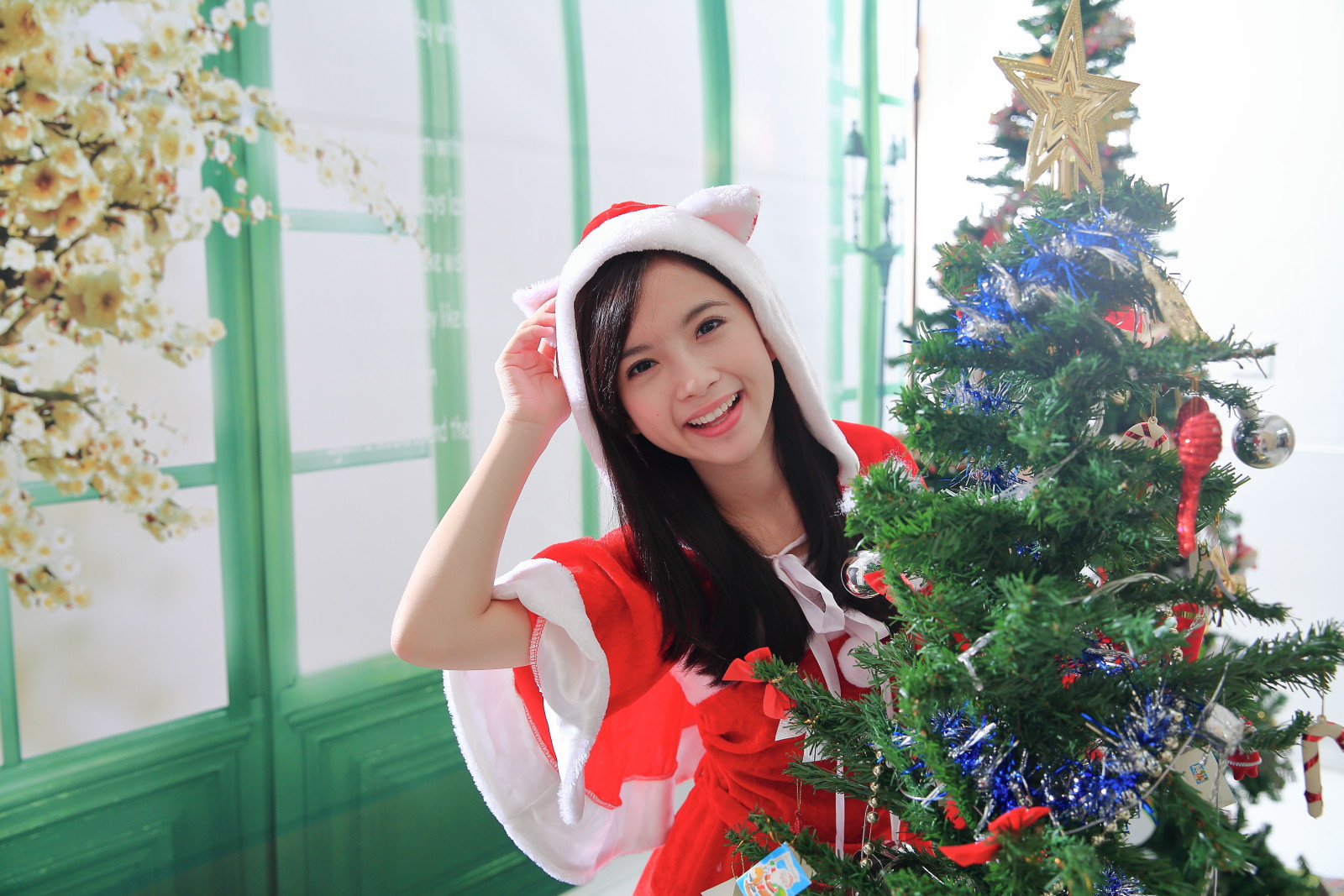 tree, background, girl, holiday, smile, toys, Joy, asian