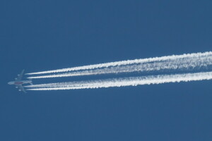 el avión, el cielo, Sendero