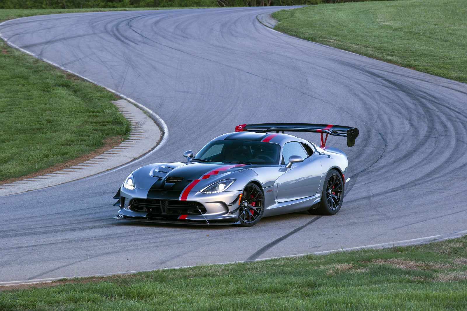 supercar, se eschiva, 2016, Viperă, ACR