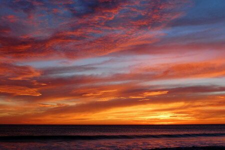 des nuages, mer, le coucher du soleil, vague