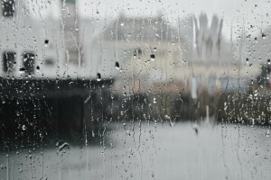 gotas, vaso, lluvia, la ciudad