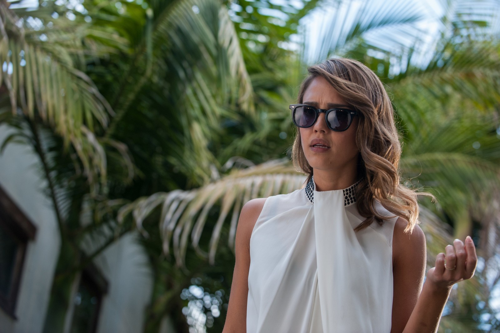 hairstyle, glasses, palm trees, in white, Jessica Alba