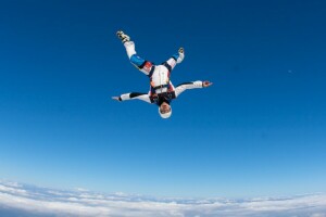 des nuages, tête baissée, casque, Parachute, le parachutisme, parachutistes, le freefly, La lune