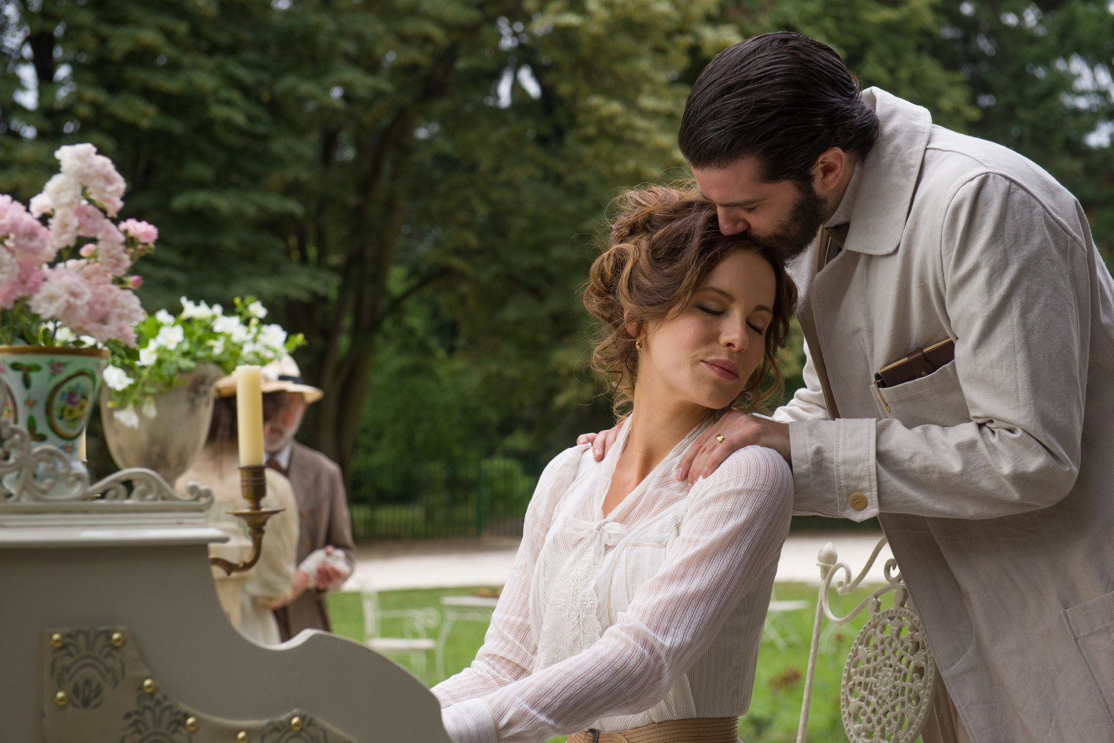 marco, flores, par, amantes, Jardín, piano, Kate Beckinsale, jarrones