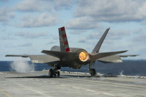 Bombardeo, cubierta, F-35C, Combatiente, mar, el aumento