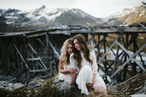 bokeh, Un ami, les filles, la nature, tristesse, pierre