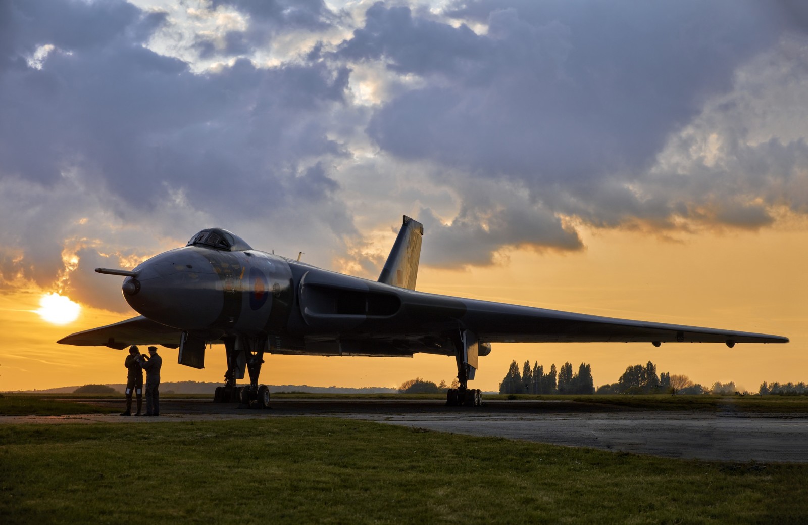 hajnal, a repülőtér, Avro Vulcan