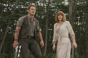 Bryce Dallas Howard, Chris Pratt, Kurgu, çerçeve, orman, Jurassic World, silahlar