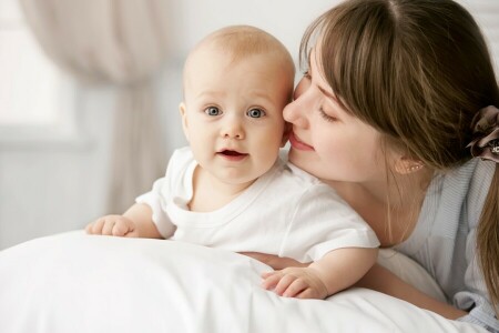 baby, barn, grå øjne, mor, smil, overraskelse