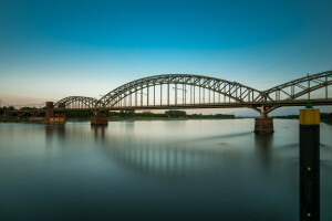 Pont, rivière, soutien, Le ciel