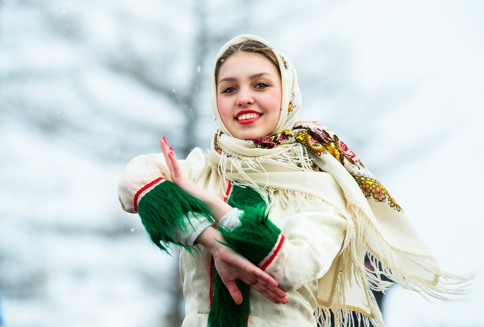 uite, fată, portret