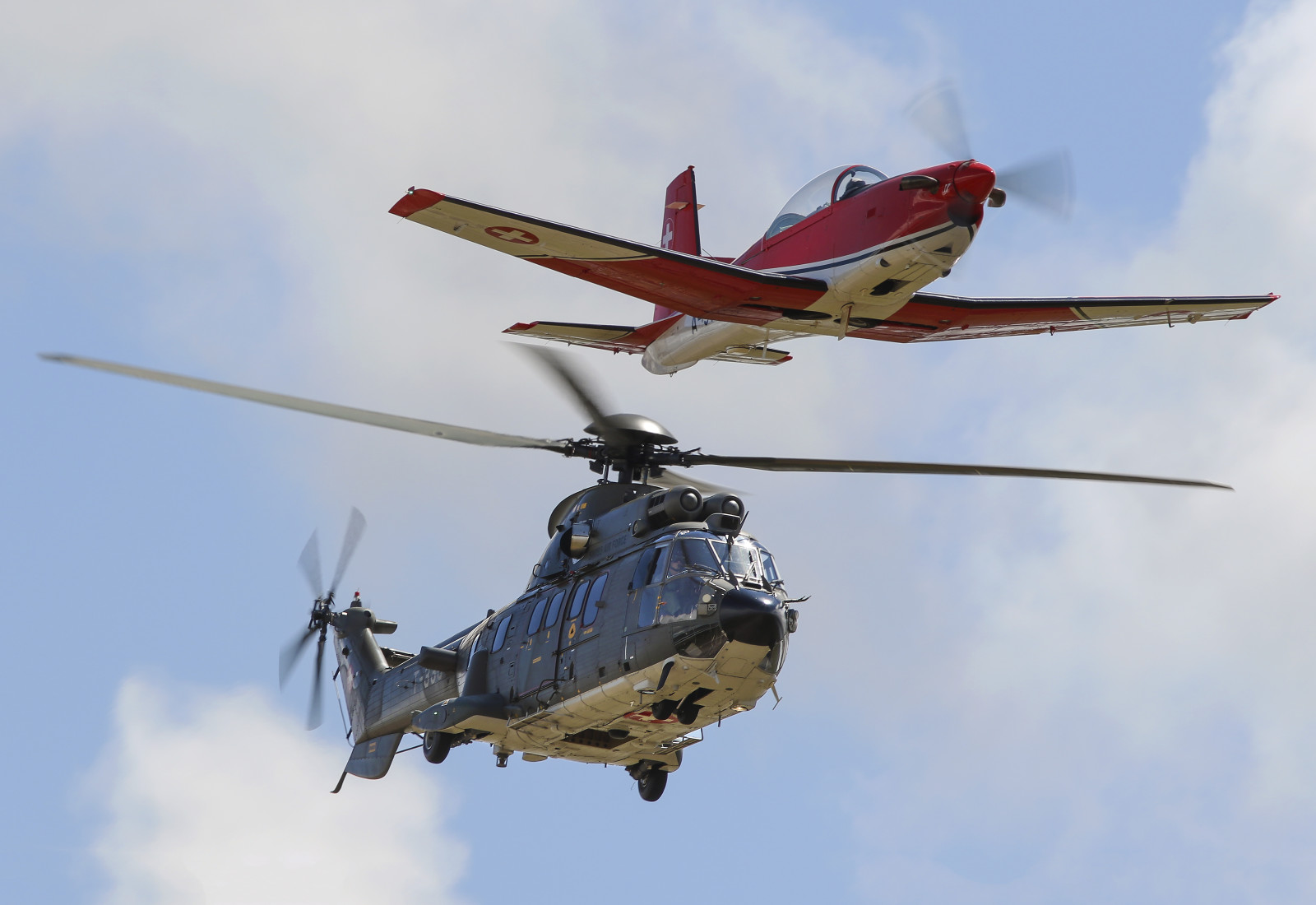 formazione, l'aereo, PC-7, Super Puma, AS 332