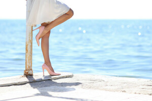 robe, talons, jambes, l'eau