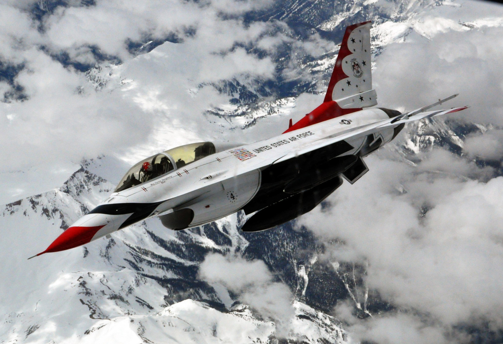 Combattente, F-16, Combattere il falco