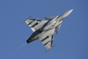 Bombardier, Luptător, zbor, Gripen, JAS 39, multifuncțională