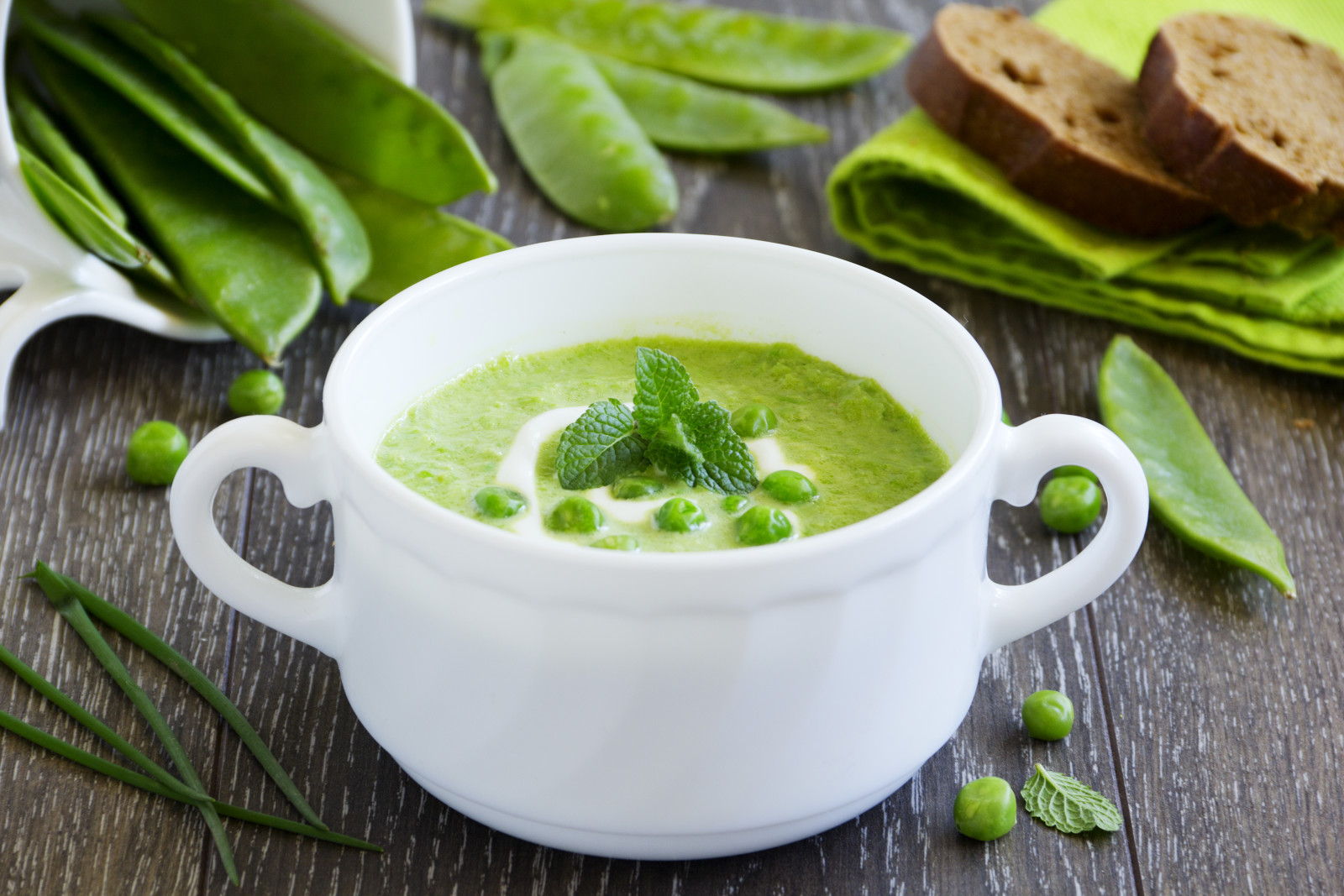 greens, soup, sour cream, peas, mashed potatoes