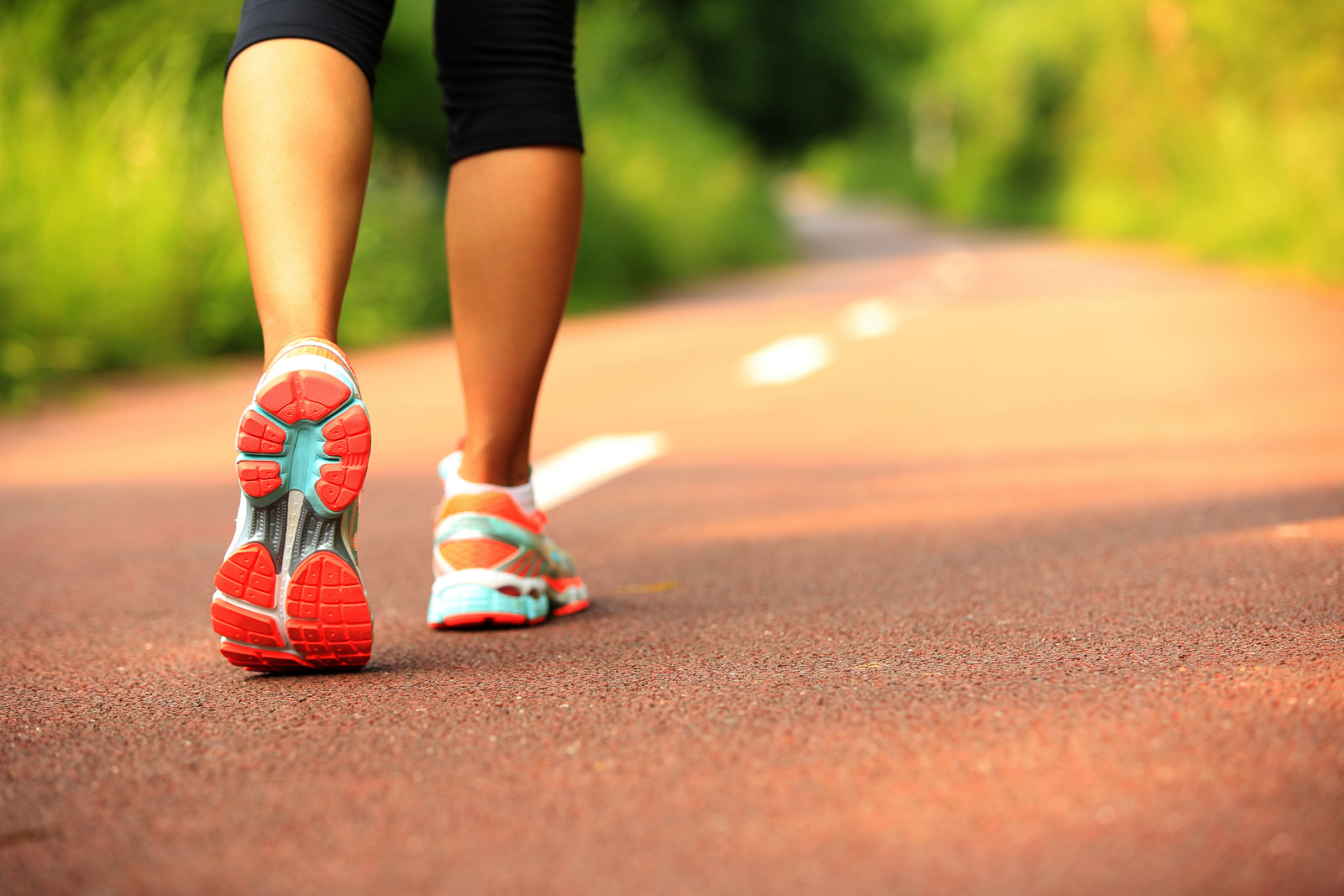 caminando, trotar, actividad al aire libre, zapatos para correr