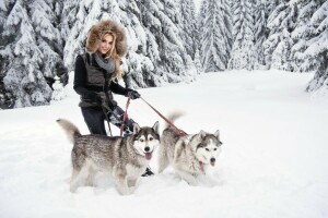 rubia, niña, fornido, sonrisa, nieve