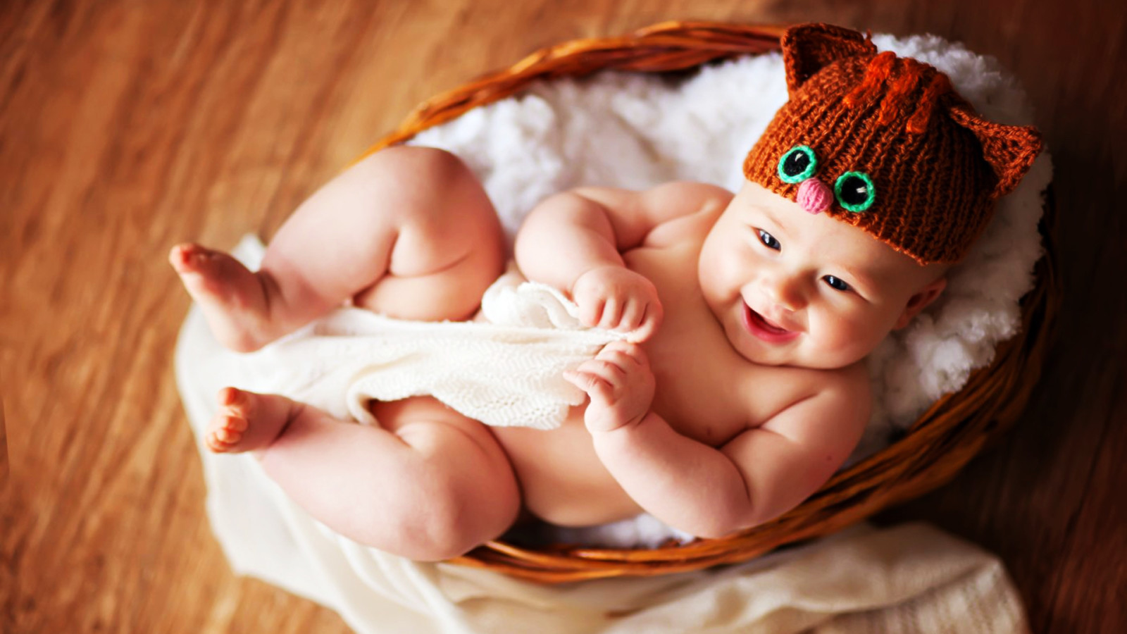 bébé, chapeau, yeux, souriant, panier