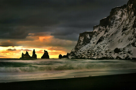 des nuages, lueur, rochers, mer, rive, orage, Le ciel, vague