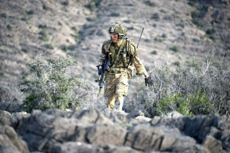 Britische Armee, Soldaten, Waffen