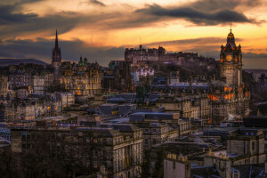 Edinburgh, este. Lámpák, Óváros, Skócia, szürkület, UK