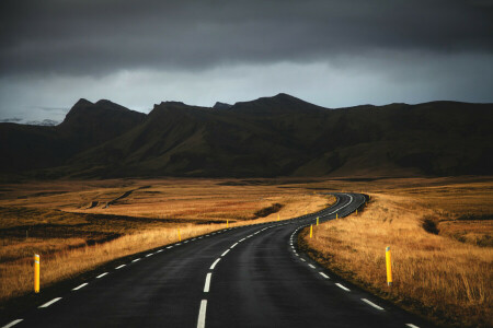 nubes, montañas, la carretera