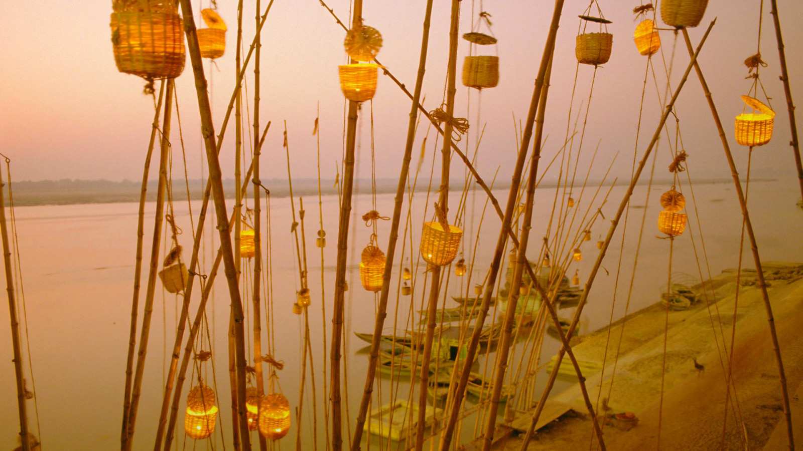 Indië, De rivier de Ganges, lantaarn festival, Uttar Pradesh