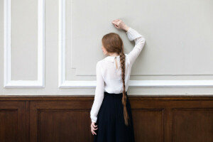 braid, girl, Sandra Plajzer, wall