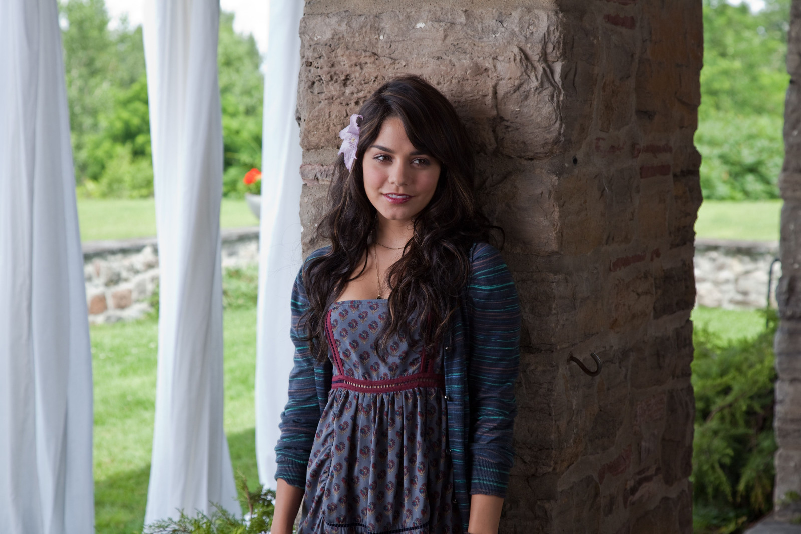 brunette, Vanessa Anne Hudgens, Bestial