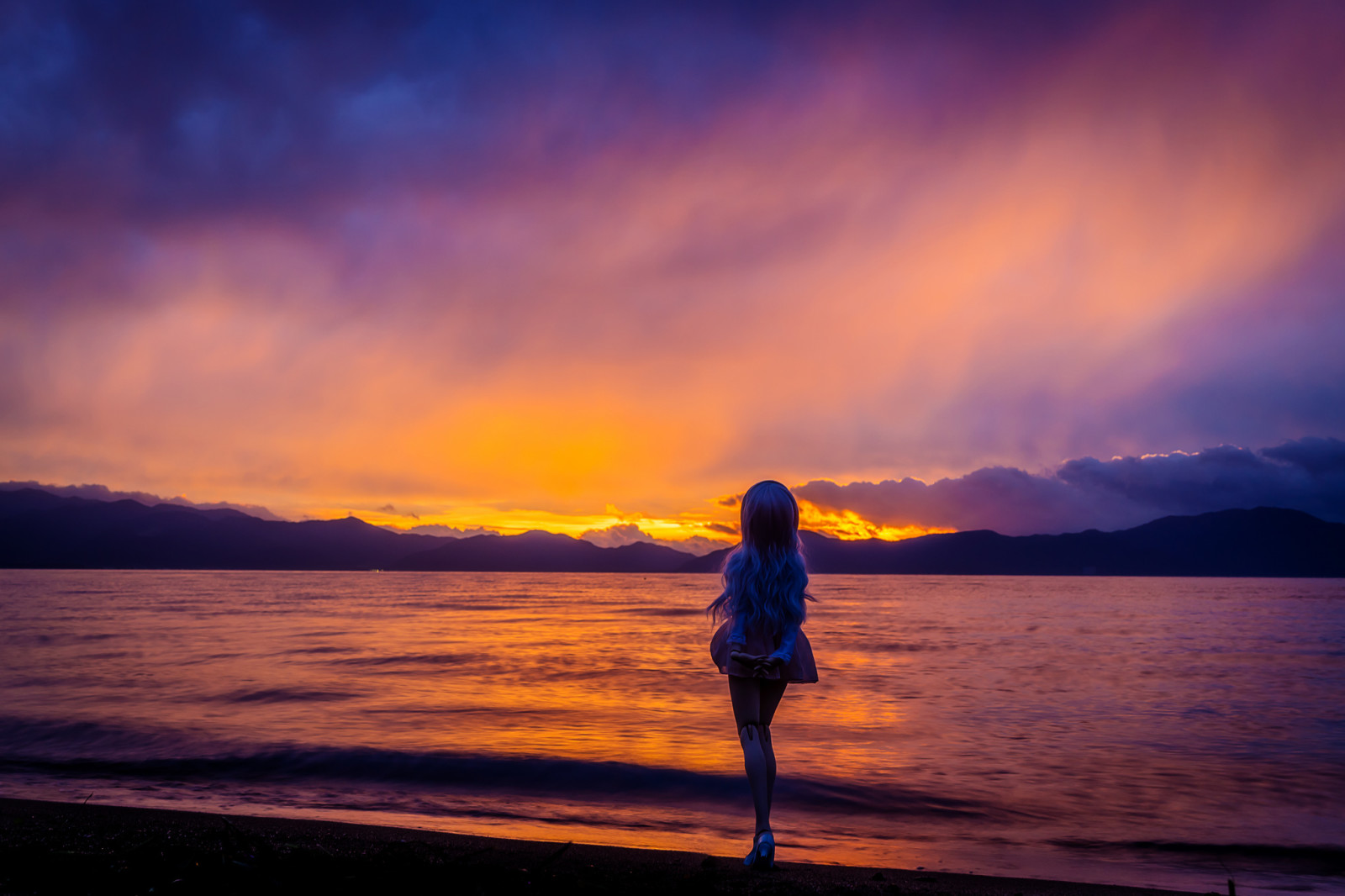 el cielo, puesta de sol, rubia, mar, juguete, muñeca