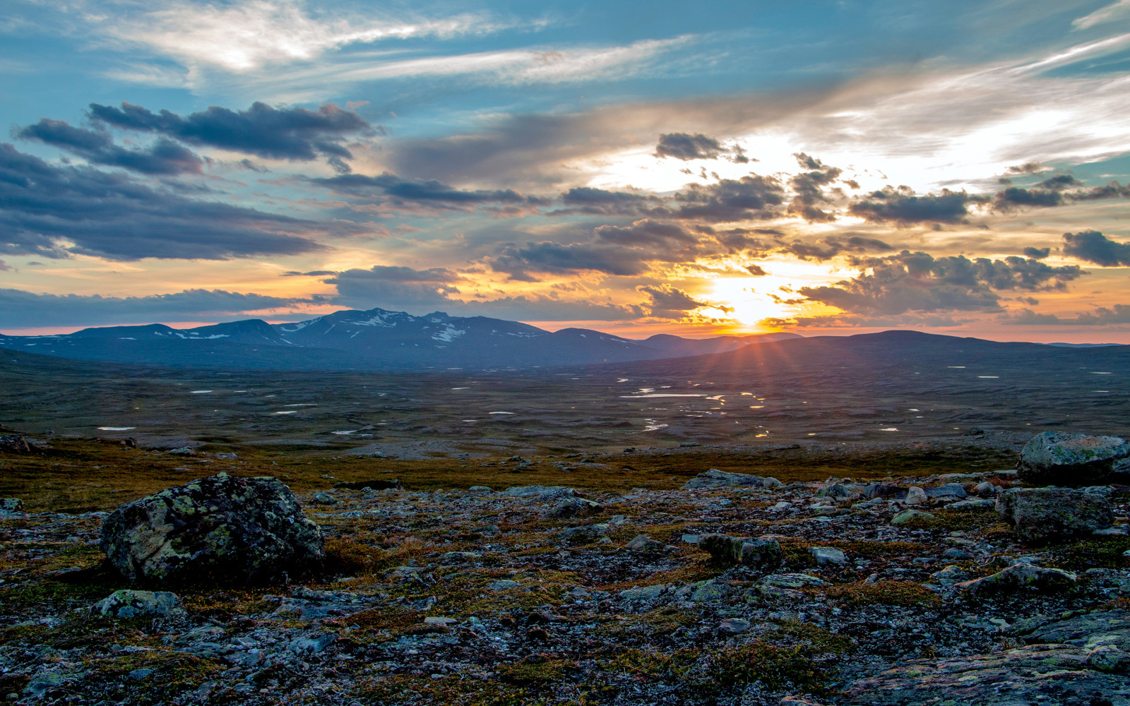 il cielo, tramonto, nuvole, montagne, Svezia, pianura