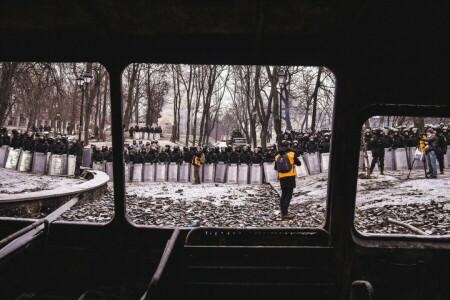 Jour de trêve, Kiev, l'opposition