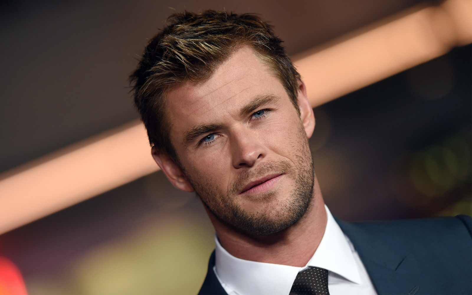 bokeh, portrait, actor, costume, Chris Hemsworth