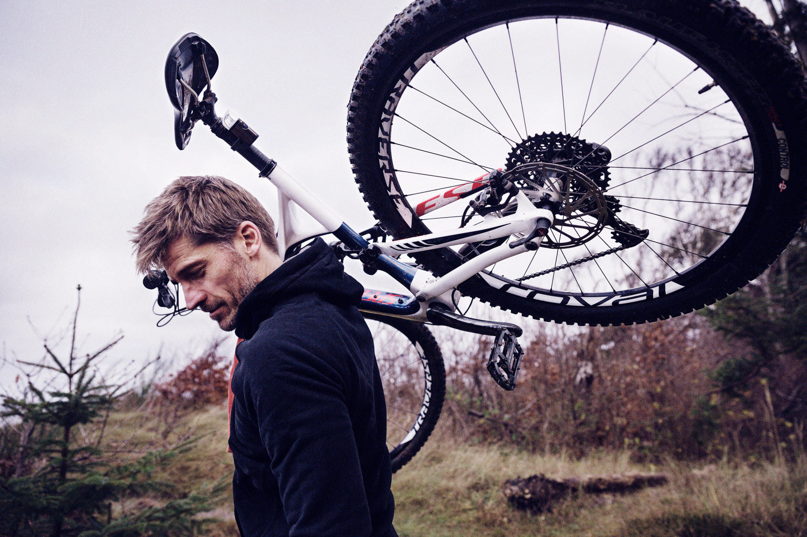 la nature, acteur, bicyclette, photographe, Nikolaj Coster-Waldau, Simon Emmett, Bulletin rouge