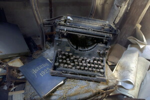 abandonné, Perdu, machine à écrire