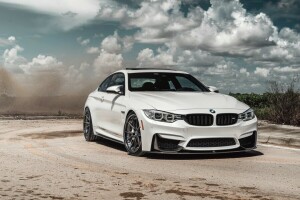 BMW, coche, nubes cielo, la carretera, cielo, blanco