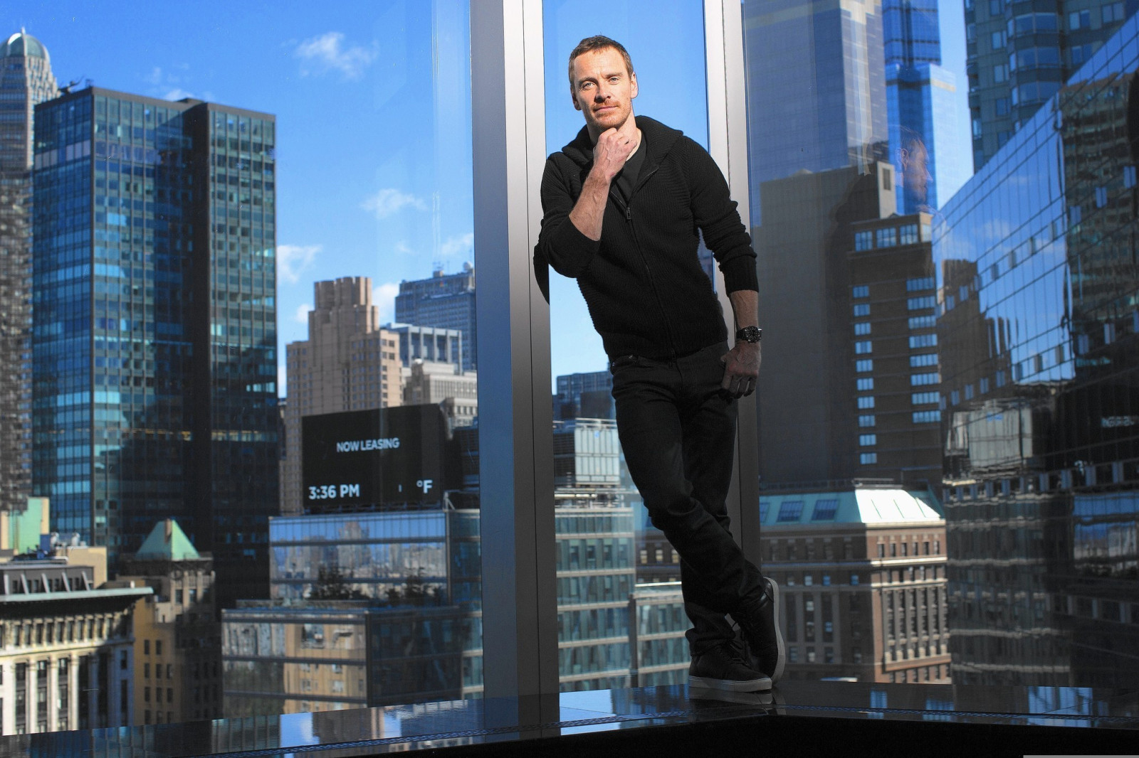 the city, the building, home, actor, WINDOWS, photoshoot, photographer, Michael Fassbender