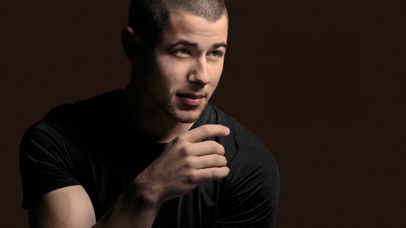 background, singer, actor, photographer, t-shirt, Nick Jonas, SNL, Mary Ellen Matthews