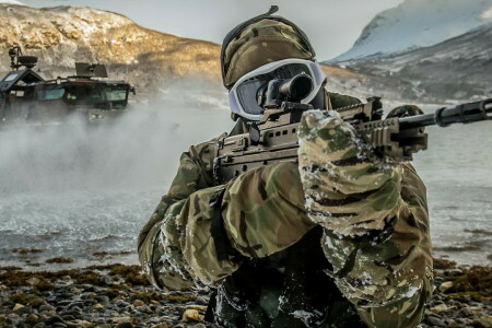 Armée, Escadron d'assaut, Soldats, armes