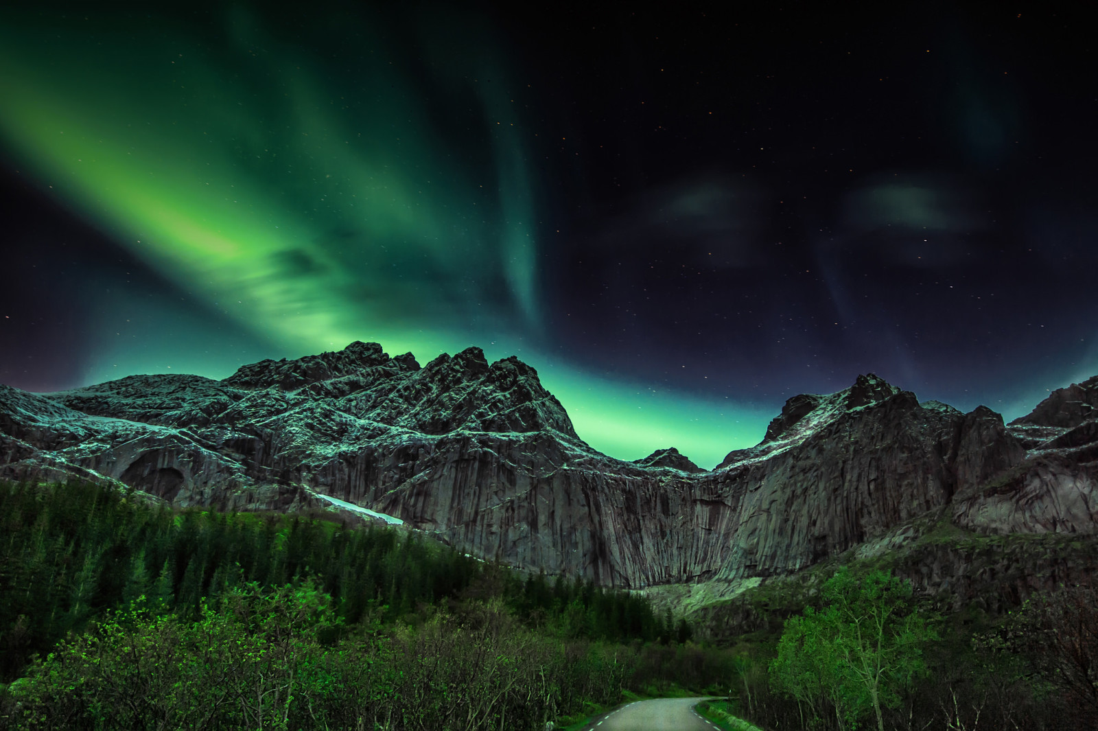 vej, træer, nat, bjerge, Norge, Nordlys