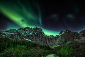 dağlar, gece, Kuzey ışıkları, Norveç, yol, ağaçlar