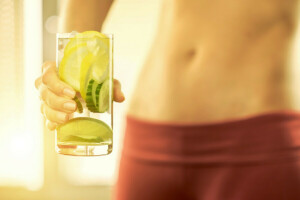 abdominales, sano, agua con limon, Mujer