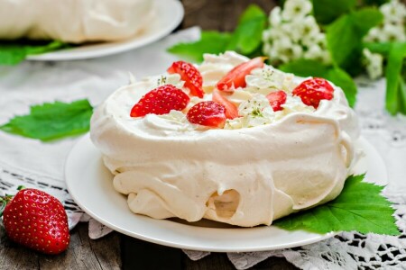 dort, sněhová pusinka, Pavlova, jahoda