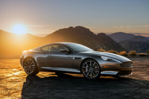 DB9, superbil