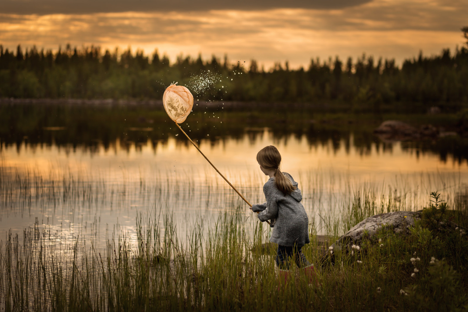 sjö, flicka, solnedgång